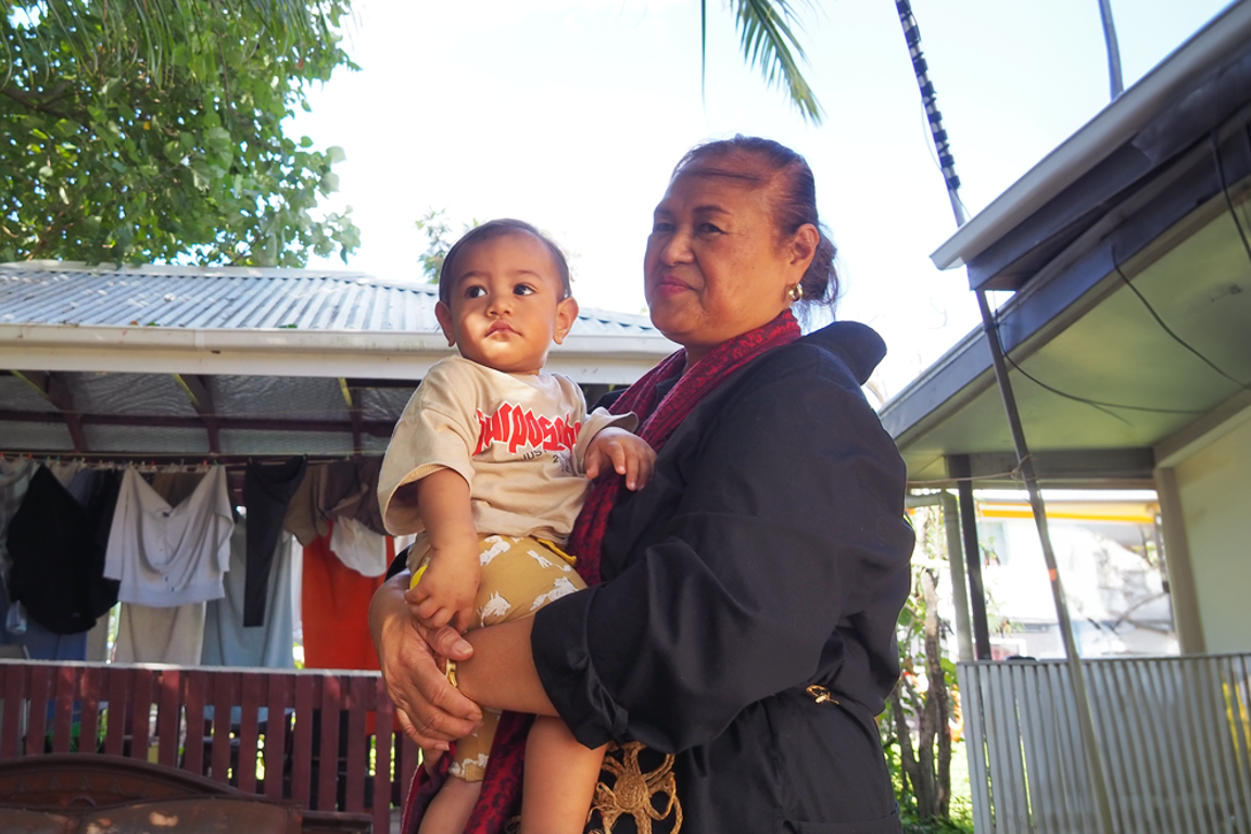 Topou And Grandson (2)