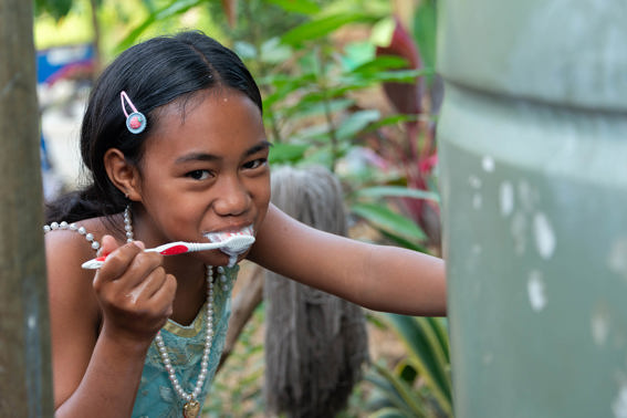 Leaia Children Brushing Teeth