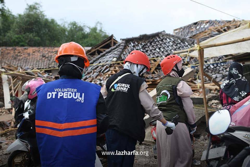 Laz Harfa, One Of Caritas Australia's Partners In Indonesia, Responding To The Earthquake. Photo Laz Harfa 2